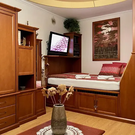 شقة Lola Lakasapartman